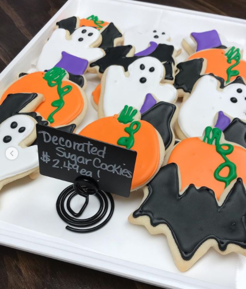 LadyCakes shows spooktacular treats for kids at home